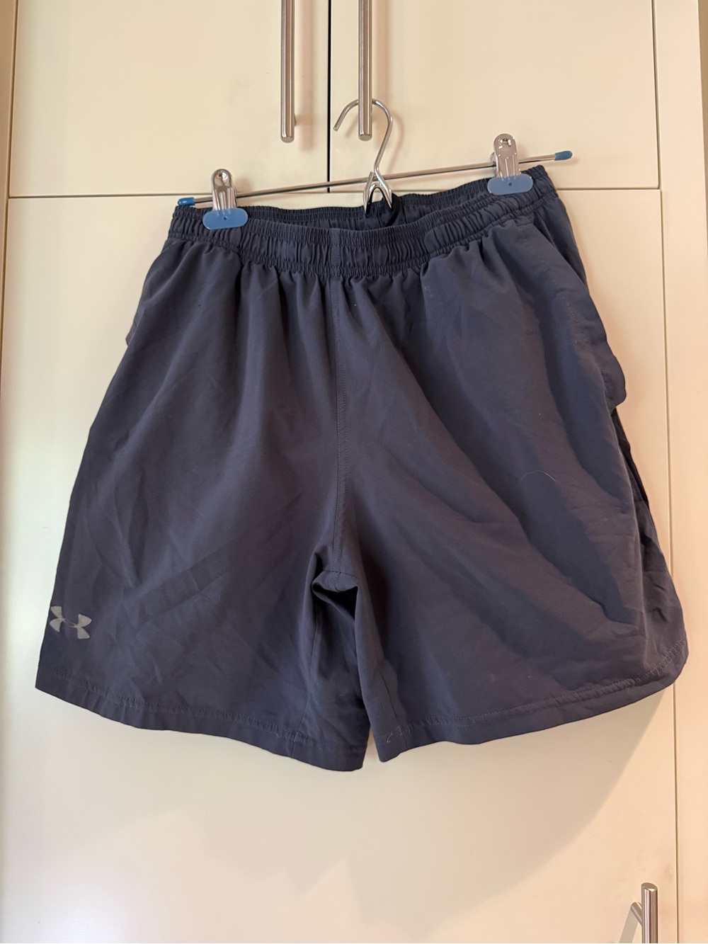 Under Armour Men's Gray Athletic Shorts